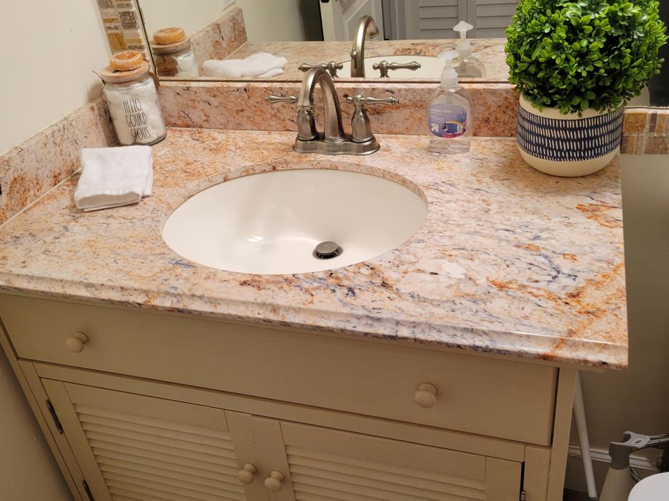 Active With Contract: $1,799 (1 beds, 1 baths, 719 Square Feet)