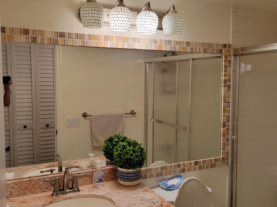 Active With Contract: $1,799 (1 beds, 1 baths, 719 Square Feet)