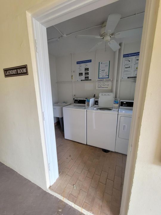 Active With Contract: $1,799 (1 beds, 1 baths, 719 Square Feet)