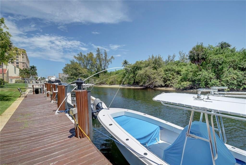 Active With Contract: $1,799 (1 beds, 1 baths, 719 Square Feet)