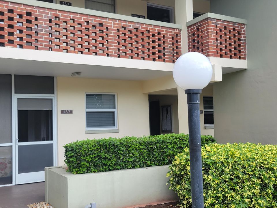 Active With Contract: $1,799 (1 beds, 1 baths, 719 Square Feet)