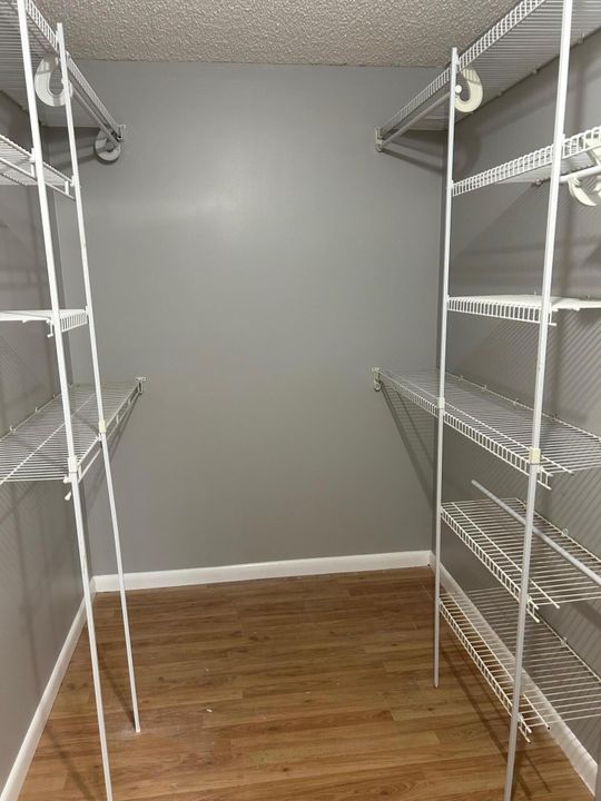 For Rent: $2,600 (2 beds, 2 baths, 1302 Square Feet)