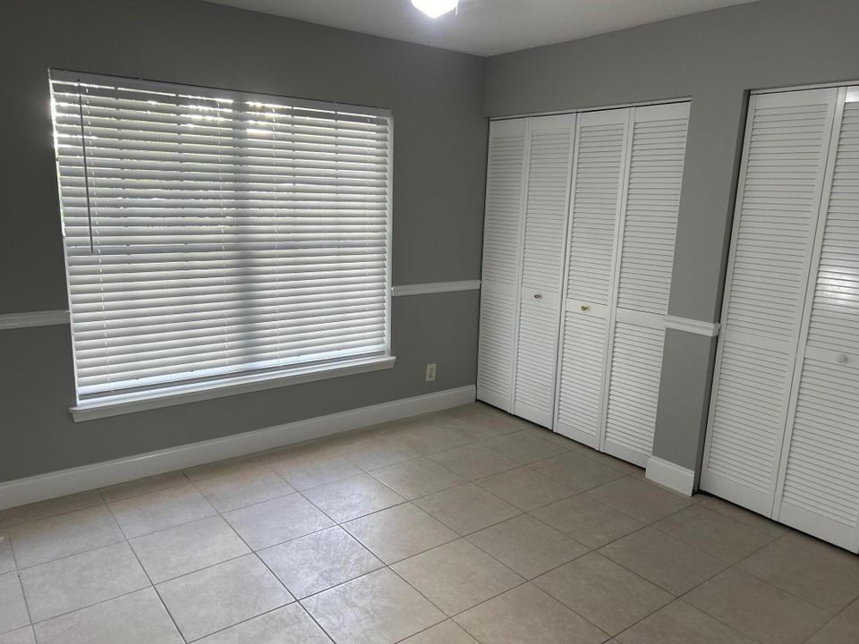 For Rent: $2,600 (2 beds, 2 baths, 1302 Square Feet)