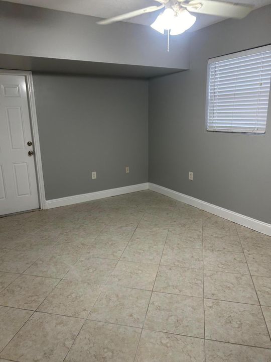 For Rent: $2,600 (2 beds, 2 baths, 1302 Square Feet)