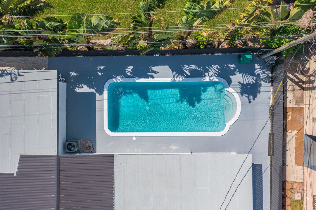 Под контрактом: $995,000 (5 спален, 3 ванн, 2382 Квадратных фут)