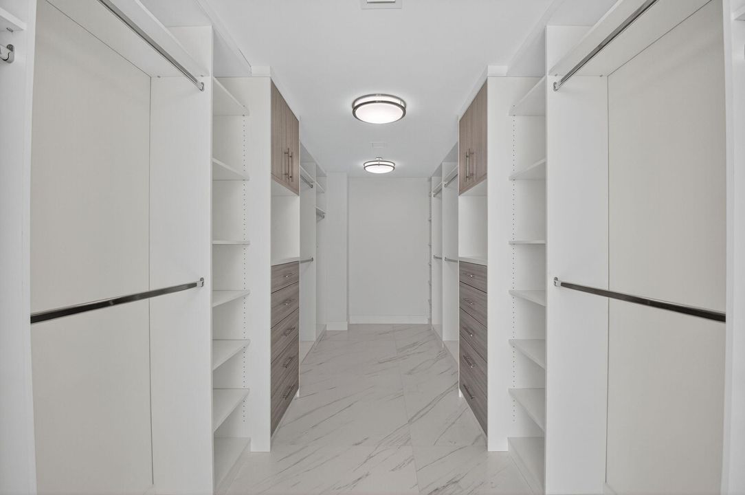 For Sale: $3,788,500 (4 beds, 4 baths, 3428 Square Feet)