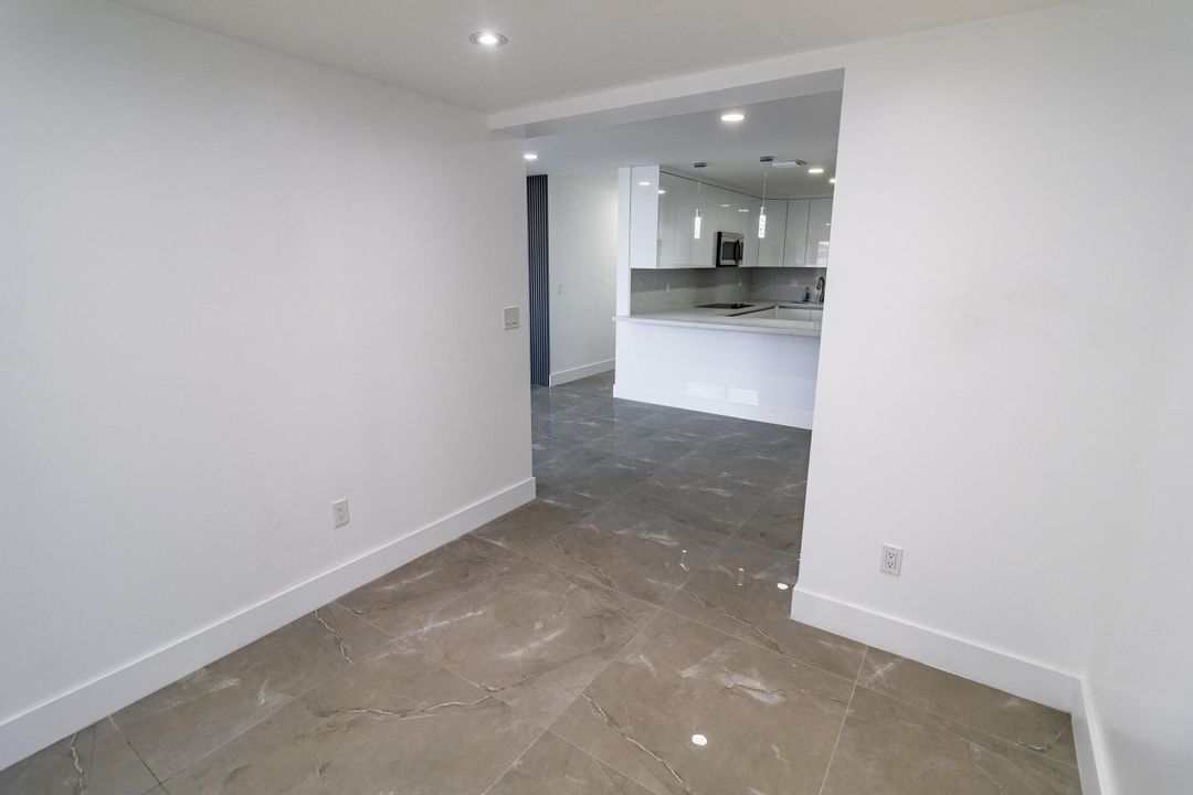 Под контрактом: $995,000 (5 спален, 3 ванн, 2382 Квадратных фут)