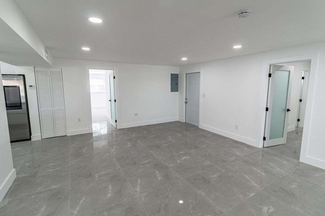 Под контрактом: $995,000 (5 спален, 3 ванн, 2382 Квадратных фут)