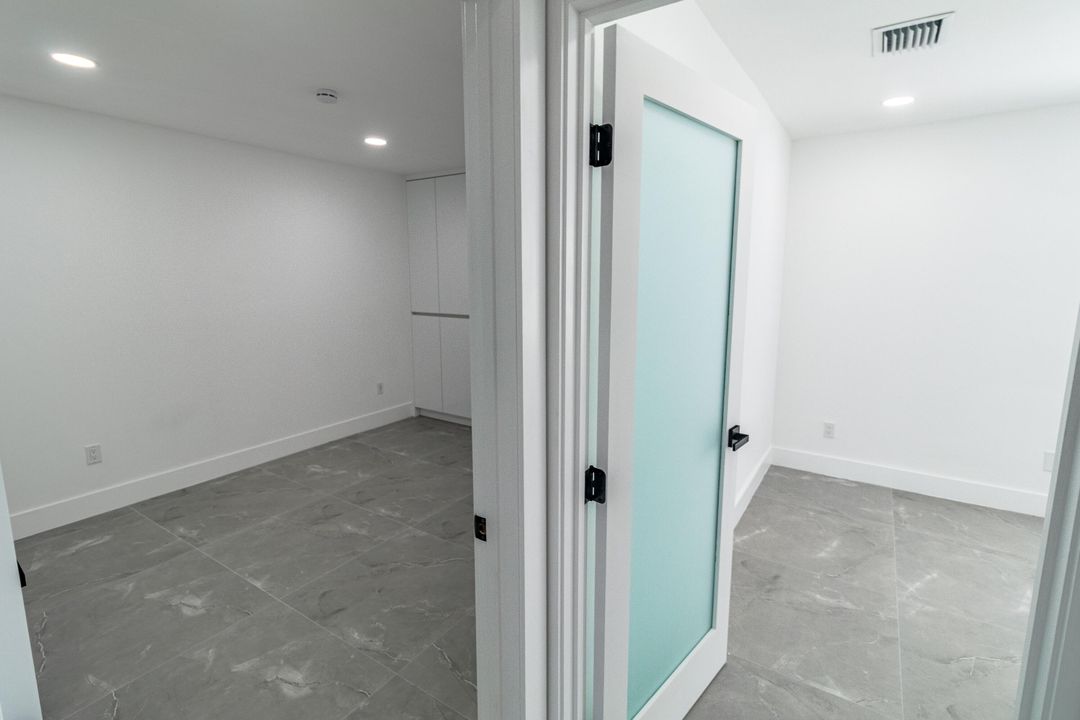 Под контрактом: $995,000 (5 спален, 3 ванн, 2382 Квадратных фут)