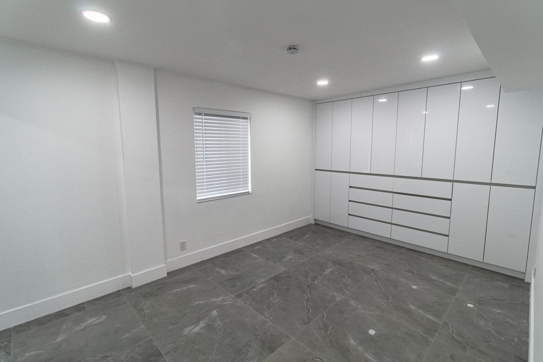 Под контрактом: $995,000 (5 спален, 3 ванн, 2382 Квадратных фут)