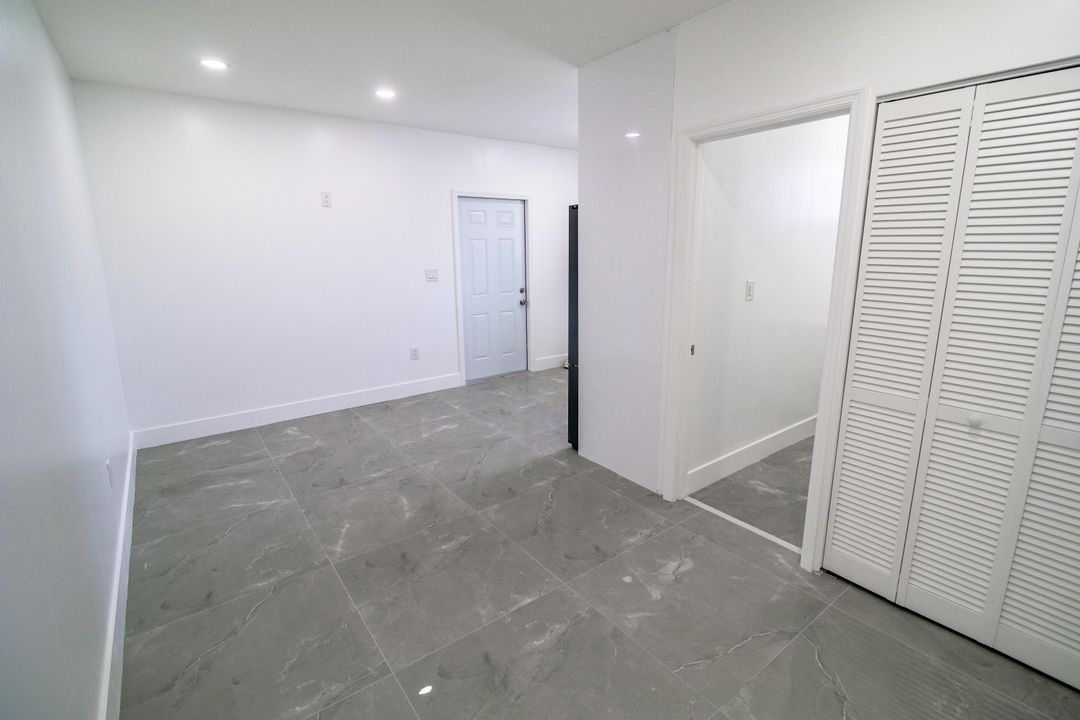 Под контрактом: $995,000 (5 спален, 3 ванн, 2382 Квадратных фут)