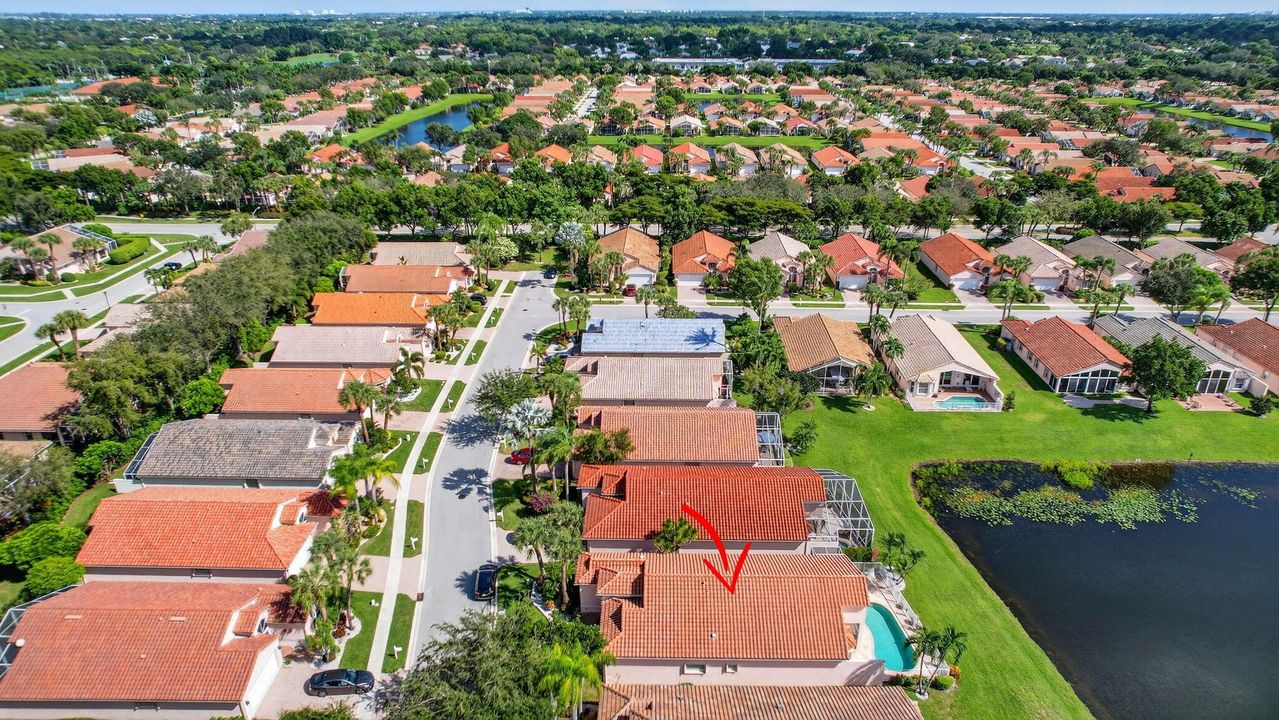 Active With Contract: $575,000 (3 beds, 2 baths, 2331 Square Feet)