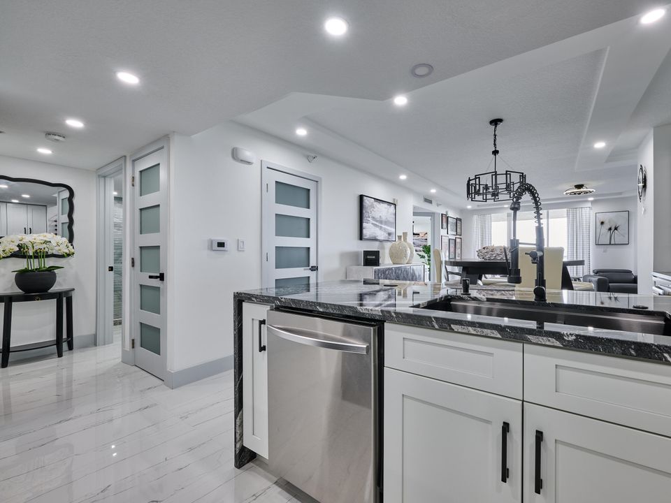 For Rent: $5,500 (3 beds, 2 baths, 1549 Square Feet)