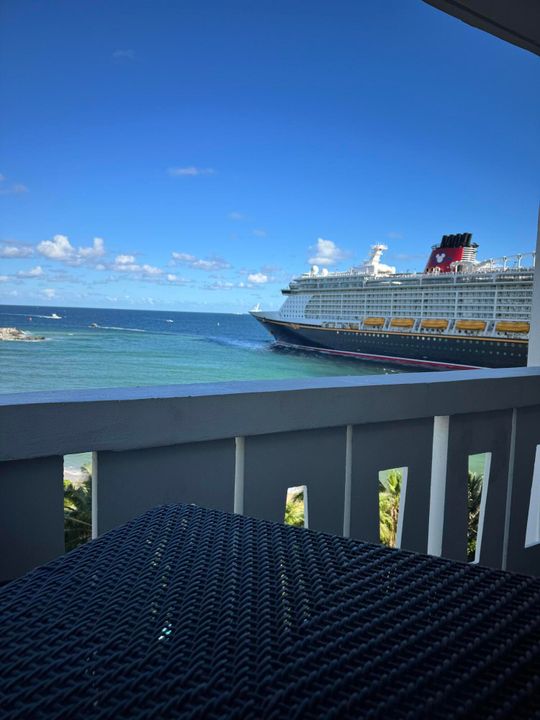 Active With Contract: $3,800 (2 beds, 2 baths, 1510 Square Feet)