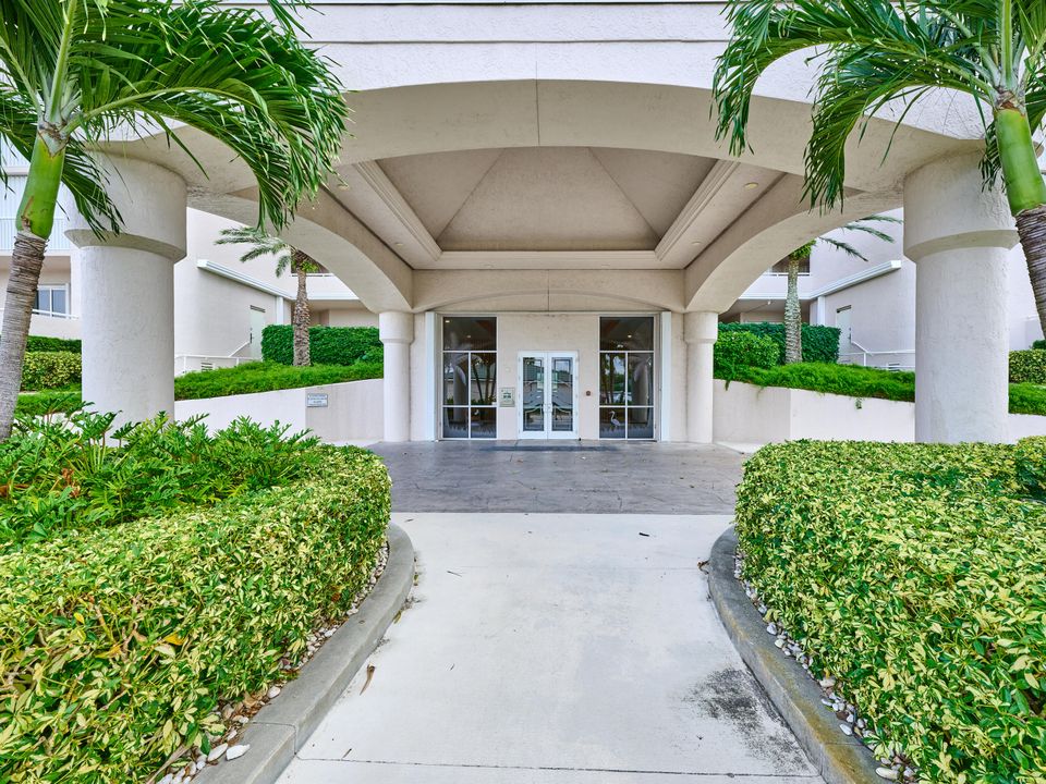 For Rent: $5,500 (3 beds, 2 baths, 1549 Square Feet)