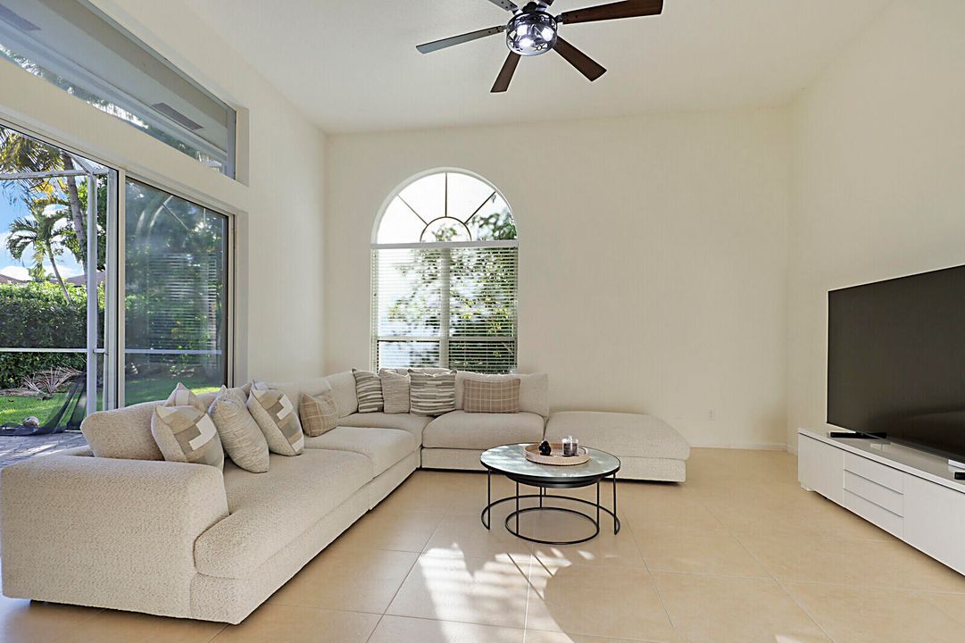 For Rent: $6,200 (4 beds, 3 baths, 3109 Square Feet)