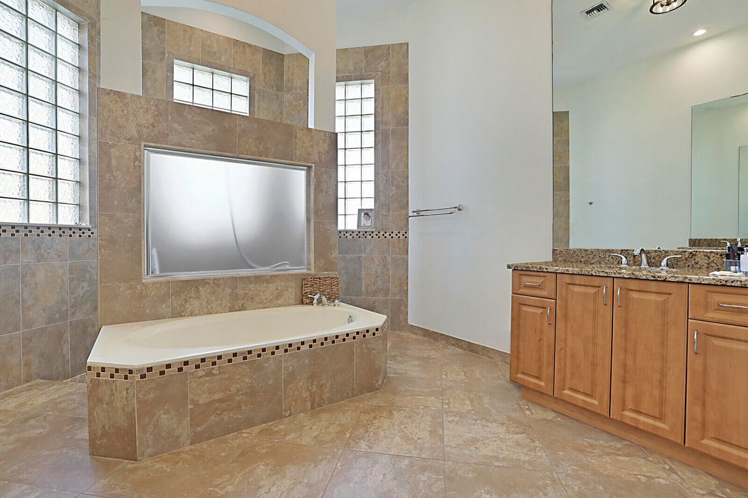 For Rent: $6,200 (4 beds, 3 baths, 3109 Square Feet)