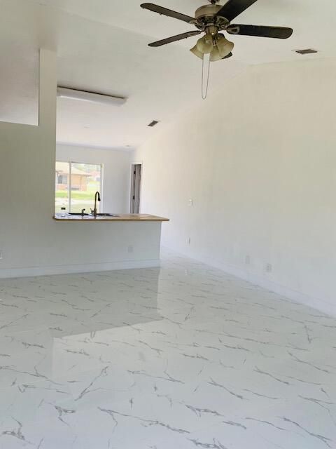 待售: $237,999 (3 贝兹, 2 浴室, 1257 平方英尺)