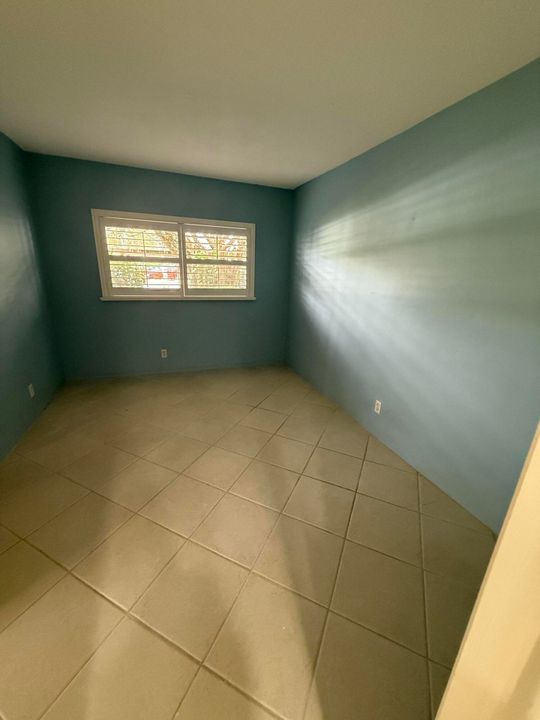 For Rent: $2,400 (2 beds, 2 baths, 1000 Square Feet)