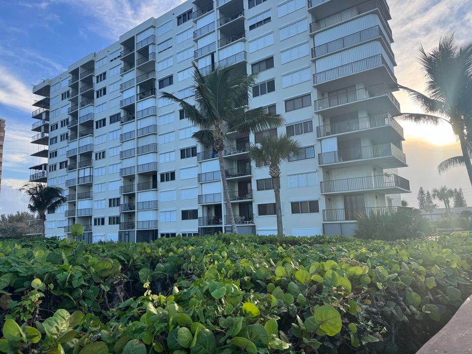 На продажу: $335,000 (2 спален, 2 ванн, 1053 Квадратных фут)