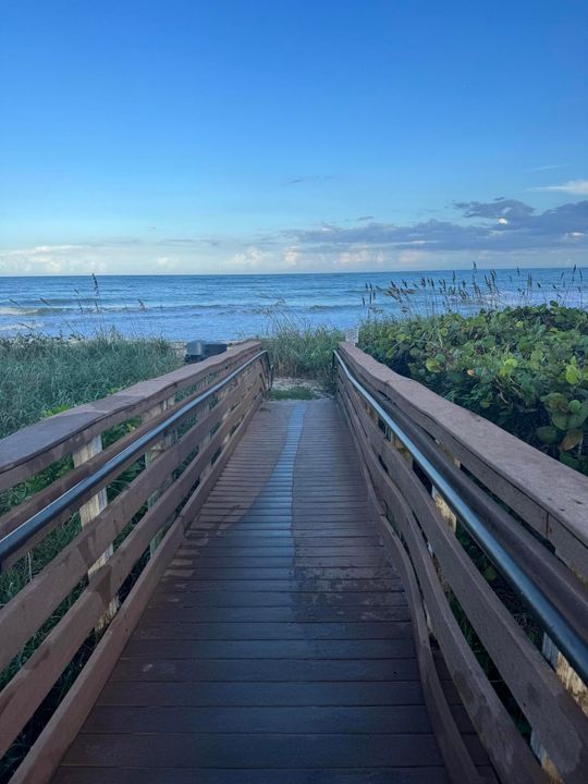 На продажу: $335,000 (2 спален, 2 ванн, 1053 Квадратных фут)