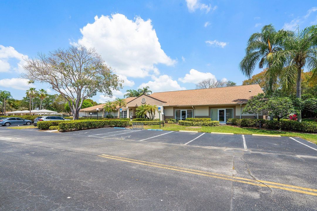 合同活跃: $349,900 (3 贝兹, 2 浴室, 1515 平方英尺)