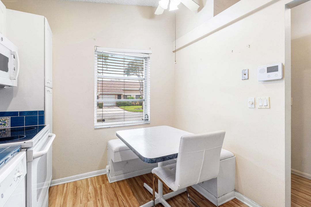 For Sale: $258,900 (2 beds, 2 baths, 1100 Square Feet)