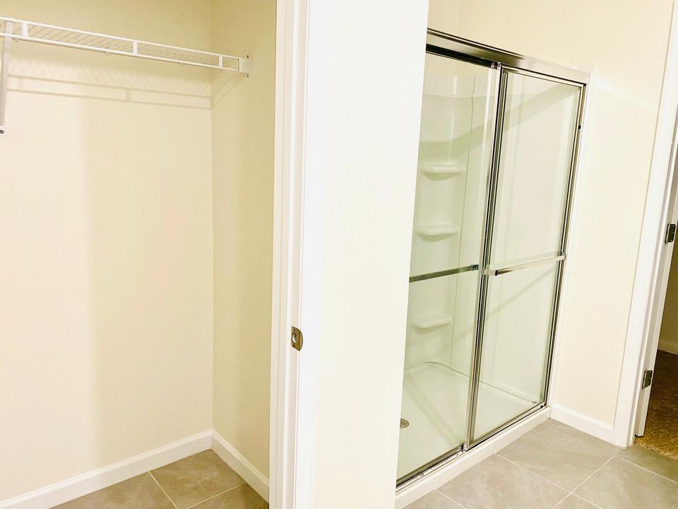 出租: $2,900 (5 贝兹, 3 浴室, 2725 平方英尺)