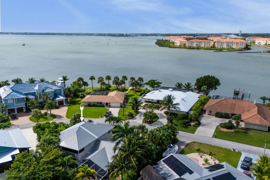 For Sale: $1,398,000 (4 beds, 3 baths, 3017 Square Feet)