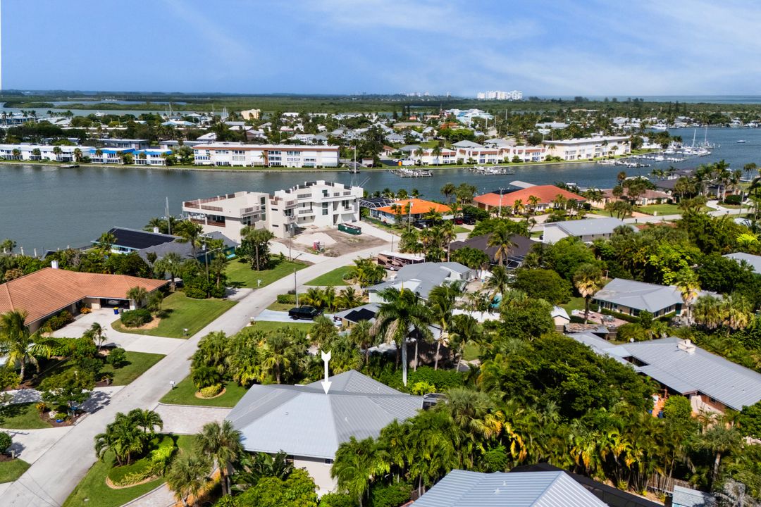 For Sale: $1,398,000 (4 beds, 3 baths, 3017 Square Feet)