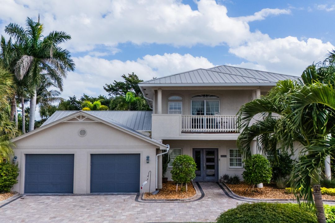 For Sale: $1,398,000 (4 beds, 3 baths, 3017 Square Feet)