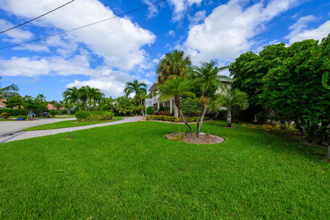 For Sale: $1,398,000 (4 beds, 3 baths, 3017 Square Feet)