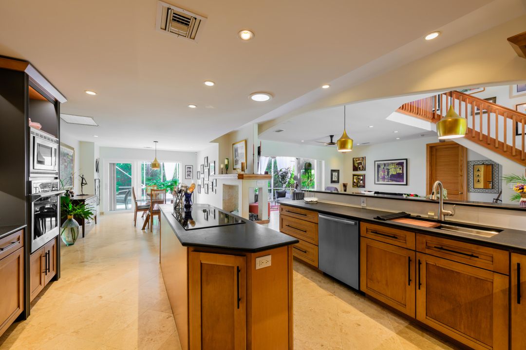 For Sale: $1,398,000 (4 beds, 3 baths, 3017 Square Feet)