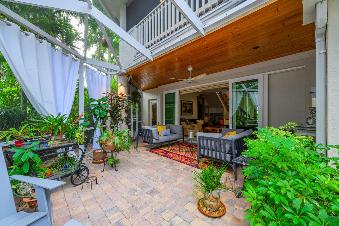 For Sale: $1,398,000 (4 beds, 3 baths, 3017 Square Feet)