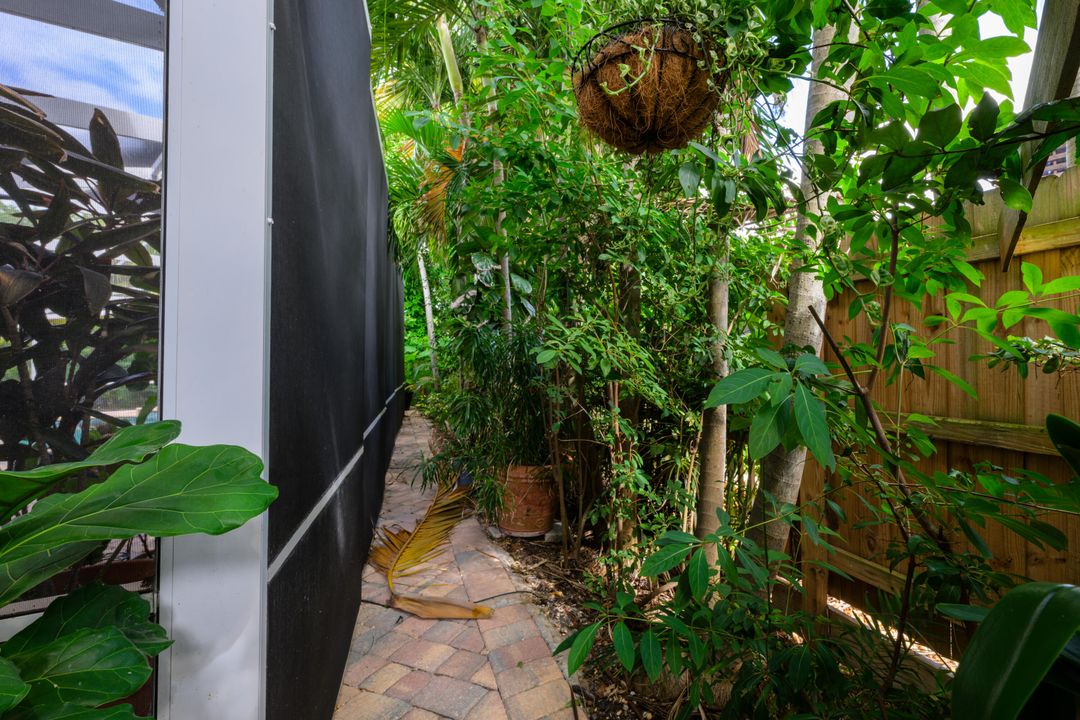 For Sale: $1,398,000 (4 beds, 3 baths, 3017 Square Feet)