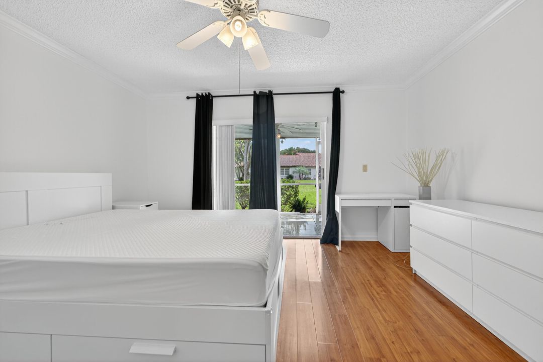 合同活跃: $3,000 (2 贝兹, 2 浴室, 1311 平方英尺)