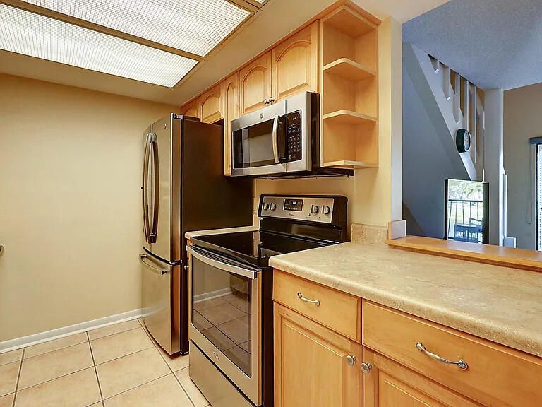 待售: $382,500 (3 贝兹, 3 浴室, 1388 平方英尺)