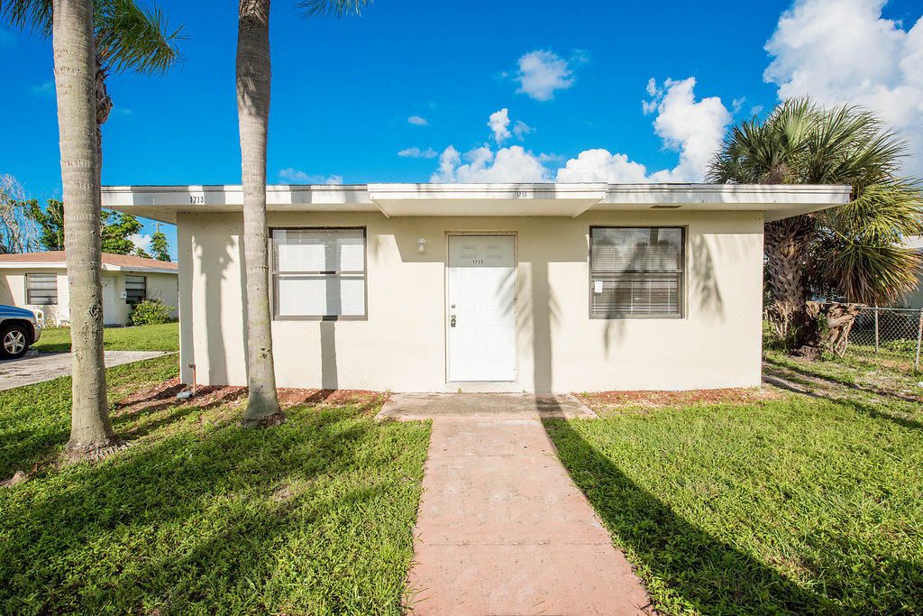 For Rent: $2,275 (3 beds, 2 baths, 982 Square Feet)