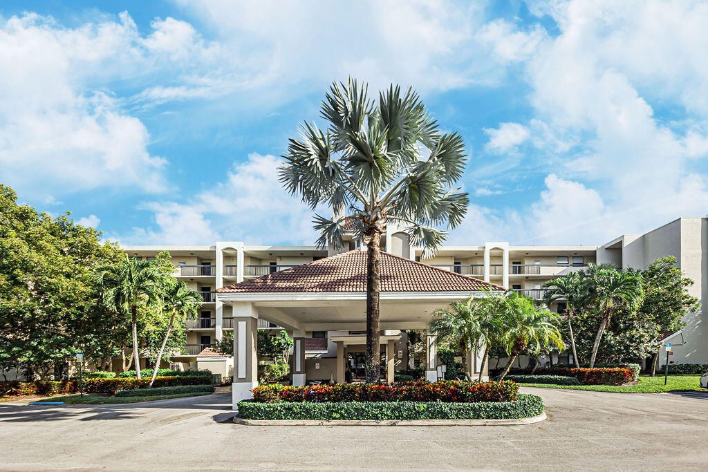 Recently Rented: $1,850 (1 beds, 1 baths, 746 Square Feet)