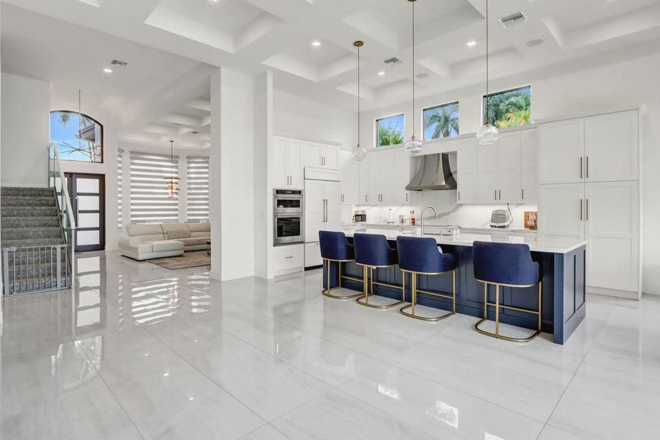 For Rent: $18,000 (4 beds, 3 baths, 3093 Square Feet)