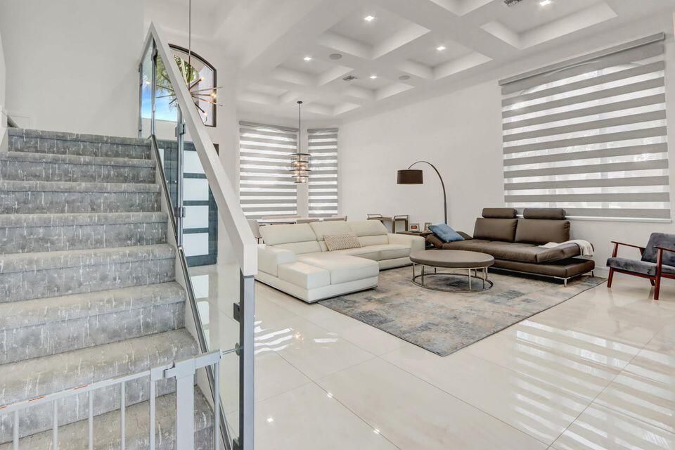 For Rent: $18,000 (4 beds, 3 baths, 3093 Square Feet)