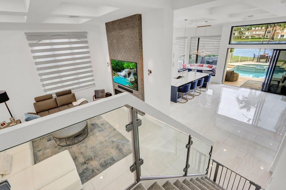 For Rent: $18,000 (4 beds, 3 baths, 3093 Square Feet)