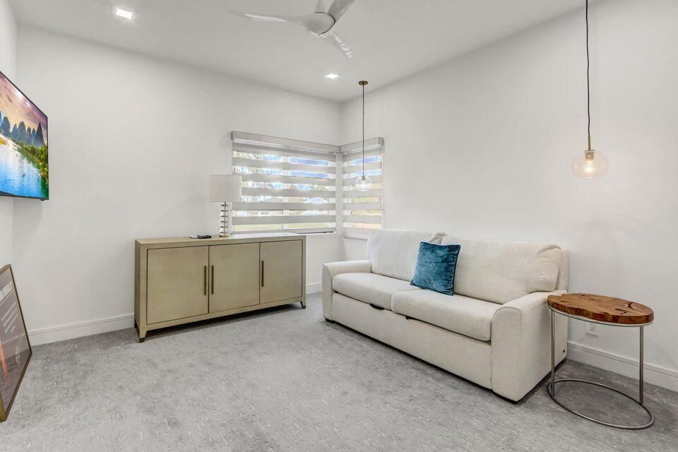 For Rent: $18,000 (4 beds, 3 baths, 3093 Square Feet)