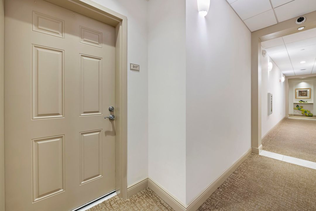 Active With Contract: $410,000 (2 beds, 2 baths, 1105 Square Feet)