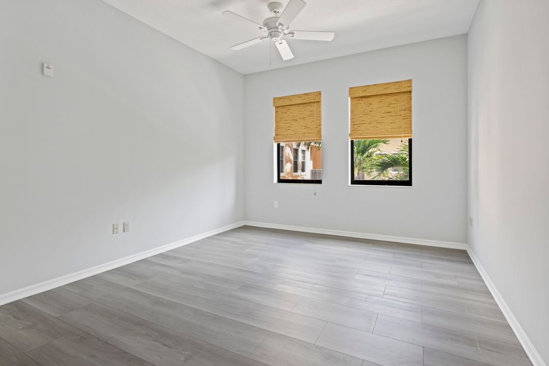 Active With Contract: $410,000 (2 beds, 2 baths, 1105 Square Feet)