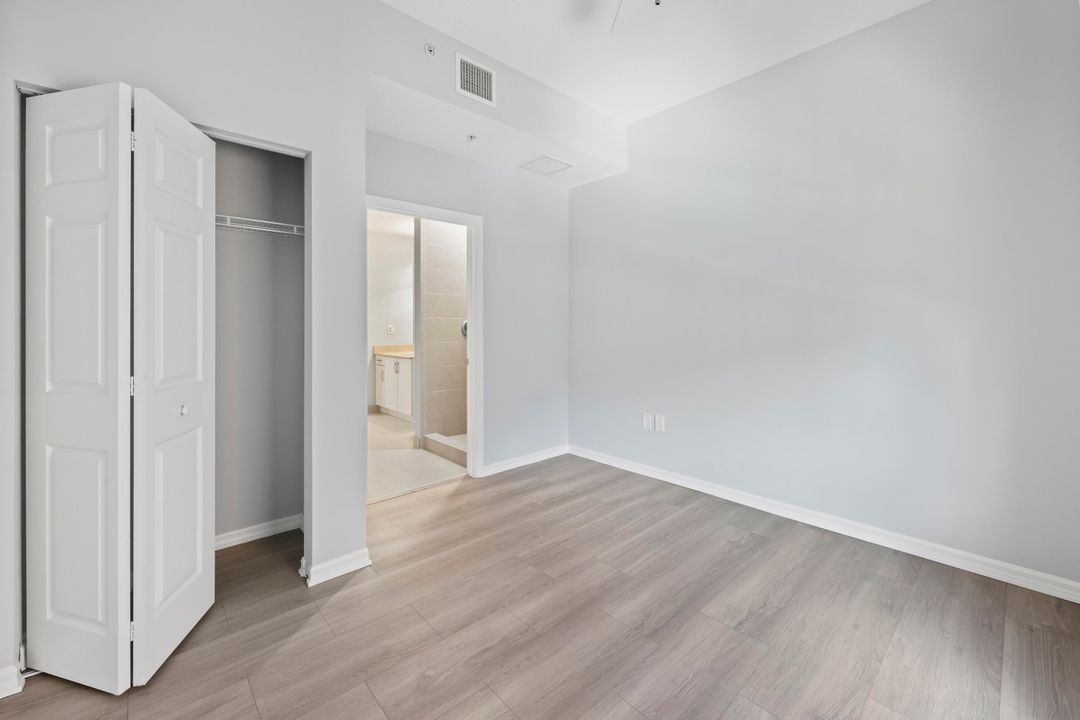 Active With Contract: $410,000 (2 beds, 2 baths, 1105 Square Feet)