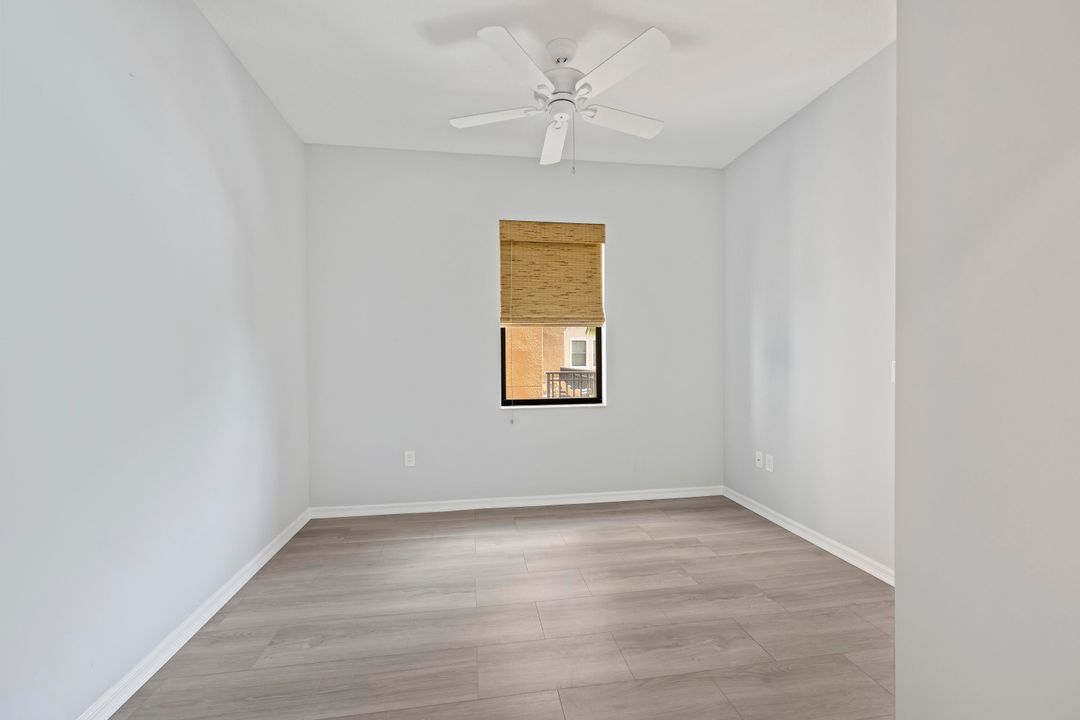 Active With Contract: $410,000 (2 beds, 2 baths, 1105 Square Feet)