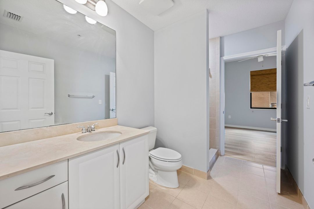 Active With Contract: $410,000 (2 beds, 2 baths, 1105 Square Feet)