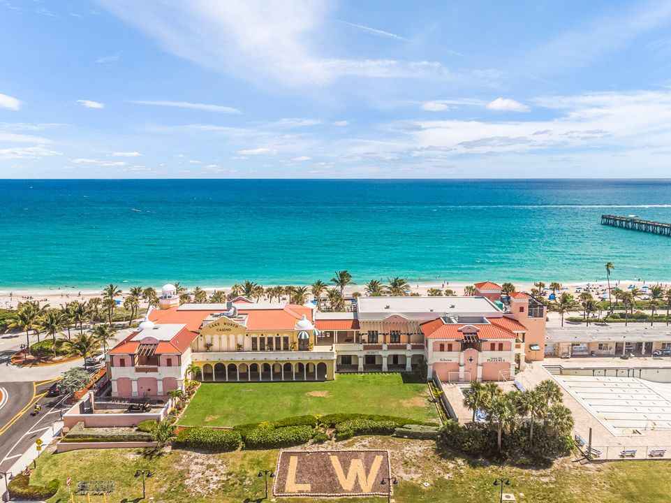 Active With Contract: $410,000 (2 beds, 2 baths, 1105 Square Feet)