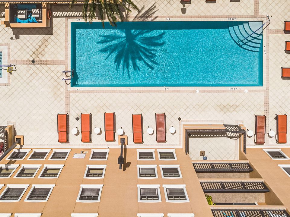 Active With Contract: $410,000 (2 beds, 2 baths, 1105 Square Feet)